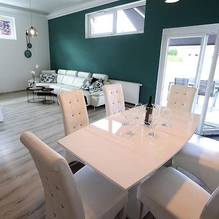 Exklusive Fw Mit 3 Sz Und Grosser Terrasse Gratkorn Extérieur photo